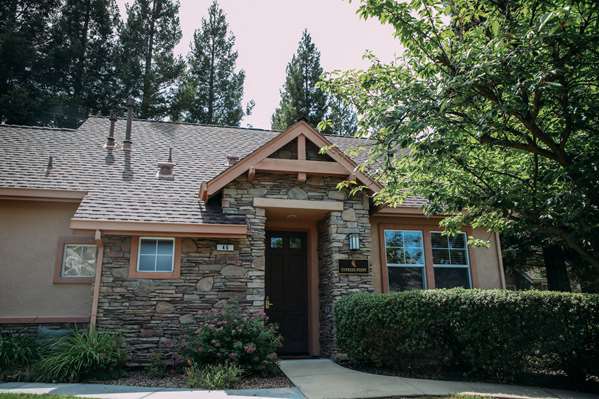 Exterior view - Gateway Hotel & Golf Bungalows Copperopolis