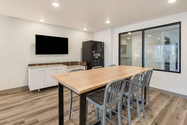  - WoodSpring Suites Meridian - I-84, Exit 46