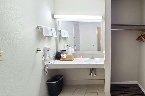  - Super 8 Hotel Missouri Valley - I-29, Exit 75