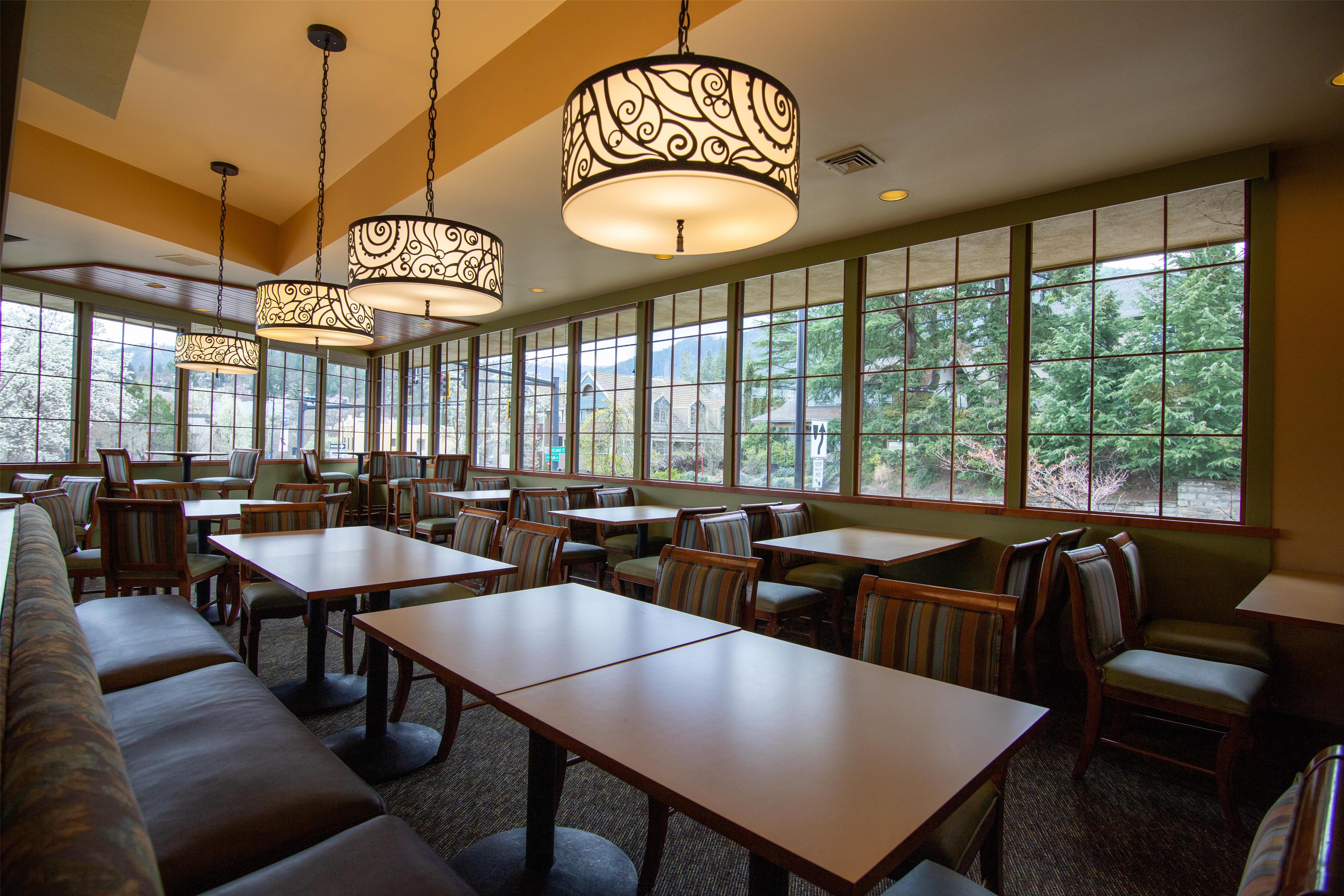 Breakfast Room | The Bard's Inn, BW Signature Collection by Best Western