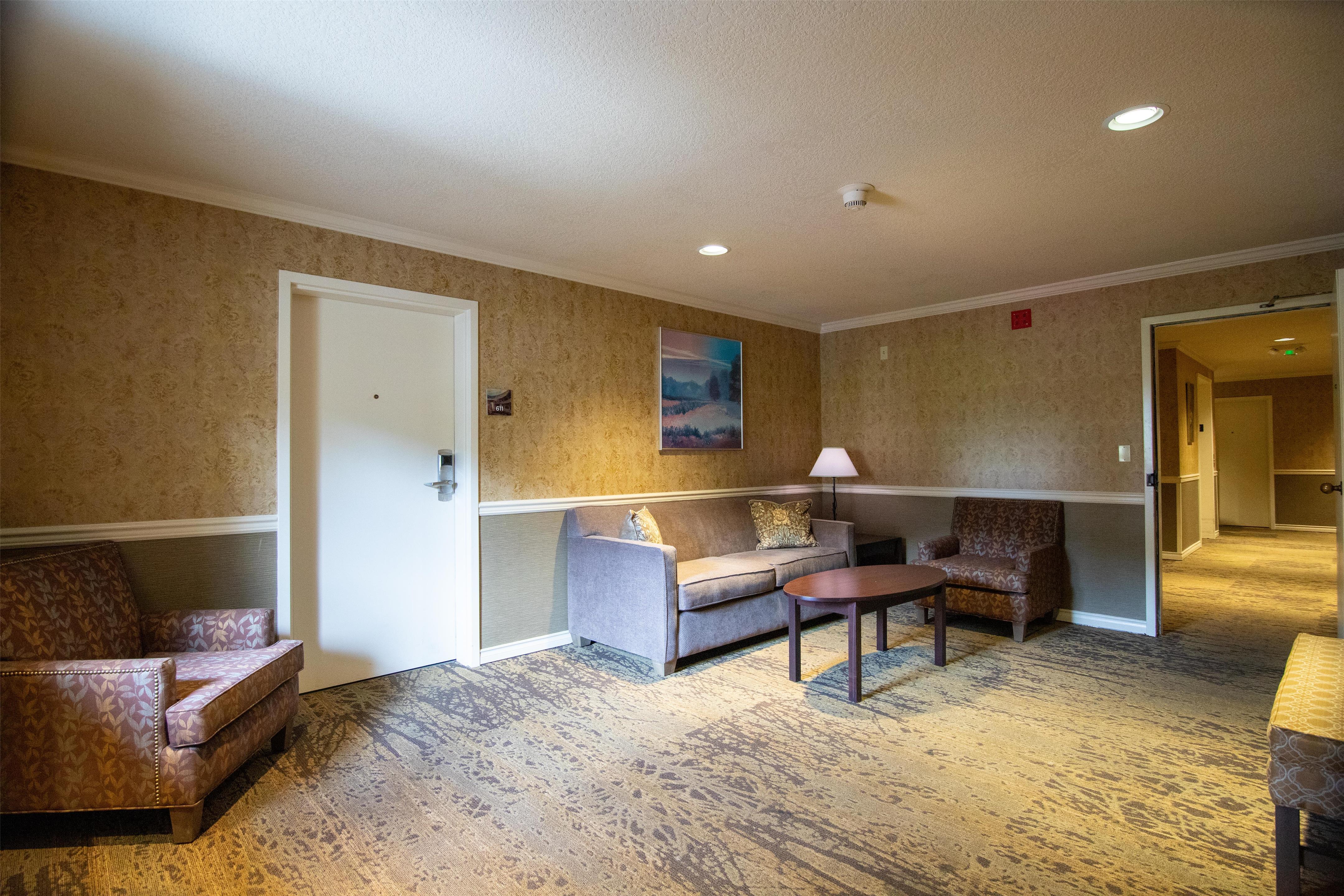 Second Floor Sonnet Sitting Area | The Bard's Inn, BW Signature Collection by Best Western