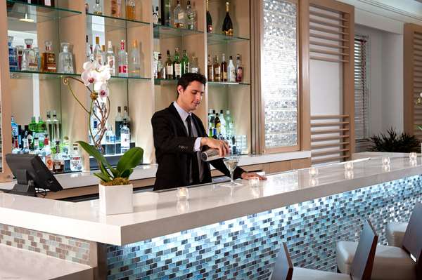 Bar - Marseilles Beachfront Hotel Miami Beach