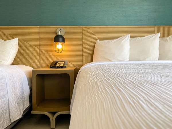  - Marseilles Beachfront Hotel Miami Beach