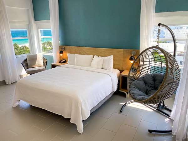Suite - Marseilles Beachfront Hotel Miami Beach