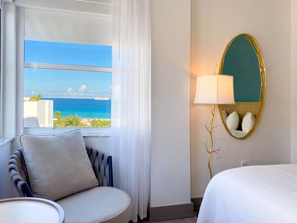 Suite - Marseilles Beachfront Hotel Miami Beach