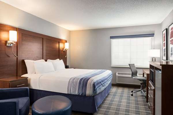 1 King Bed, Mobility Accessible Room, Bathtub w/ Grab Bars, Non-Smoking