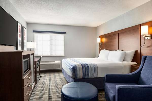 1 King Bed, Premier Suite, Non-Smoking