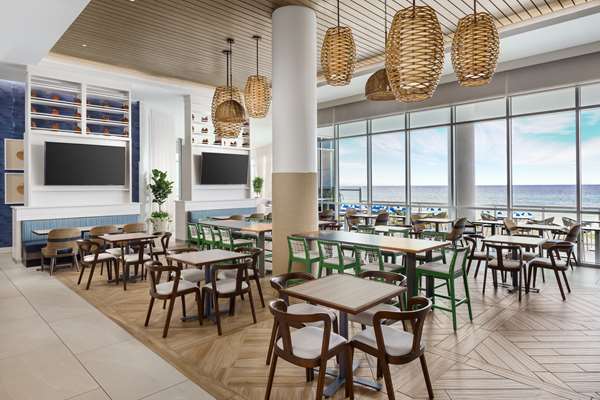 Restaurant - Hyatt Place Hotel Beachfront Panama City Beach