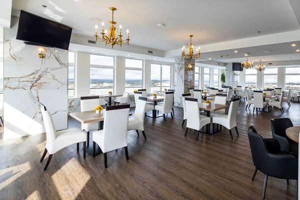Restaurant - Halifax Tower Hotel & Conference Centre