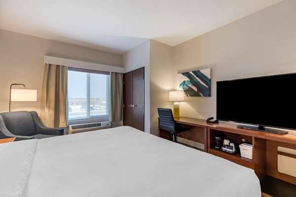  - Comfort Inn & Suites Bennett - I-70, Exit 304