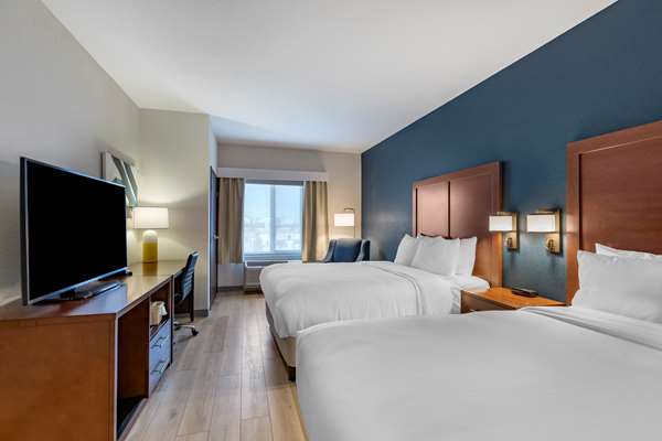  - Comfort Inn & Suites Bennett - I-70, Exit 304