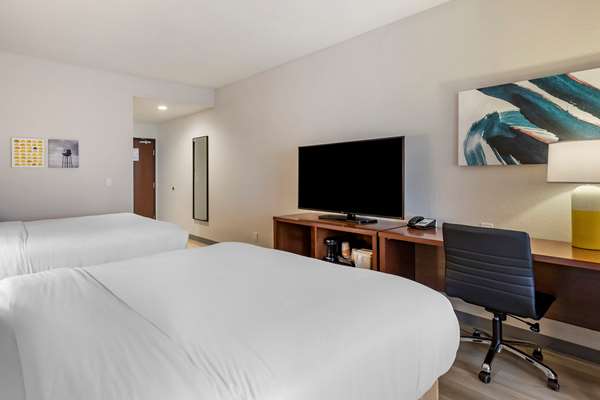  - Comfort Inn & Suites Bennett - I-70, Exit 304