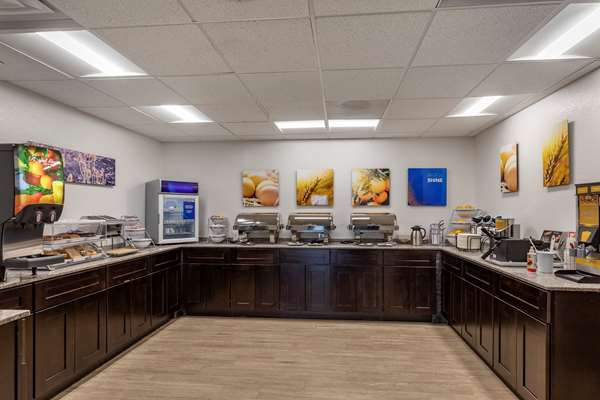 Amenities - Comfort Inn & Suites Bennett - I-70, Exit 304