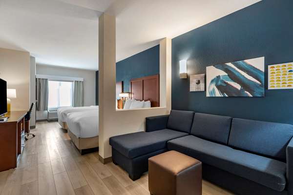 Suite - Comfort Inn & Suites Bennett - I-70, Exit 304