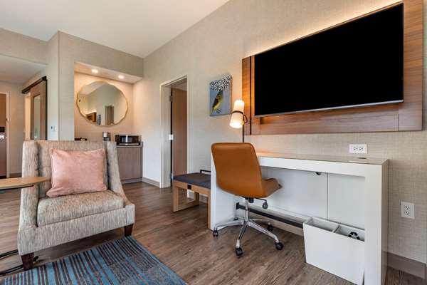 Suite - Cambria Hotel Downtown Columbia