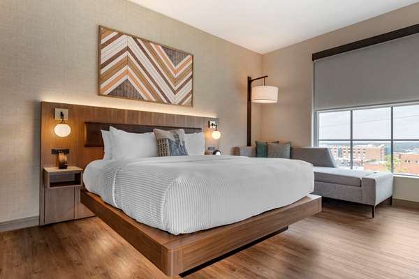 Suite - Cambria Hotel Downtown Columbia