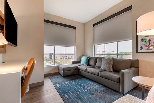 Suite - Cambria Hotel Downtown Columbia