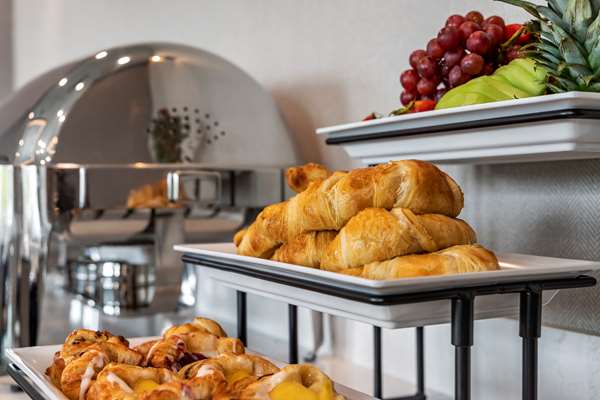 Restaurant - Cambria Hotel Downtown Columbia