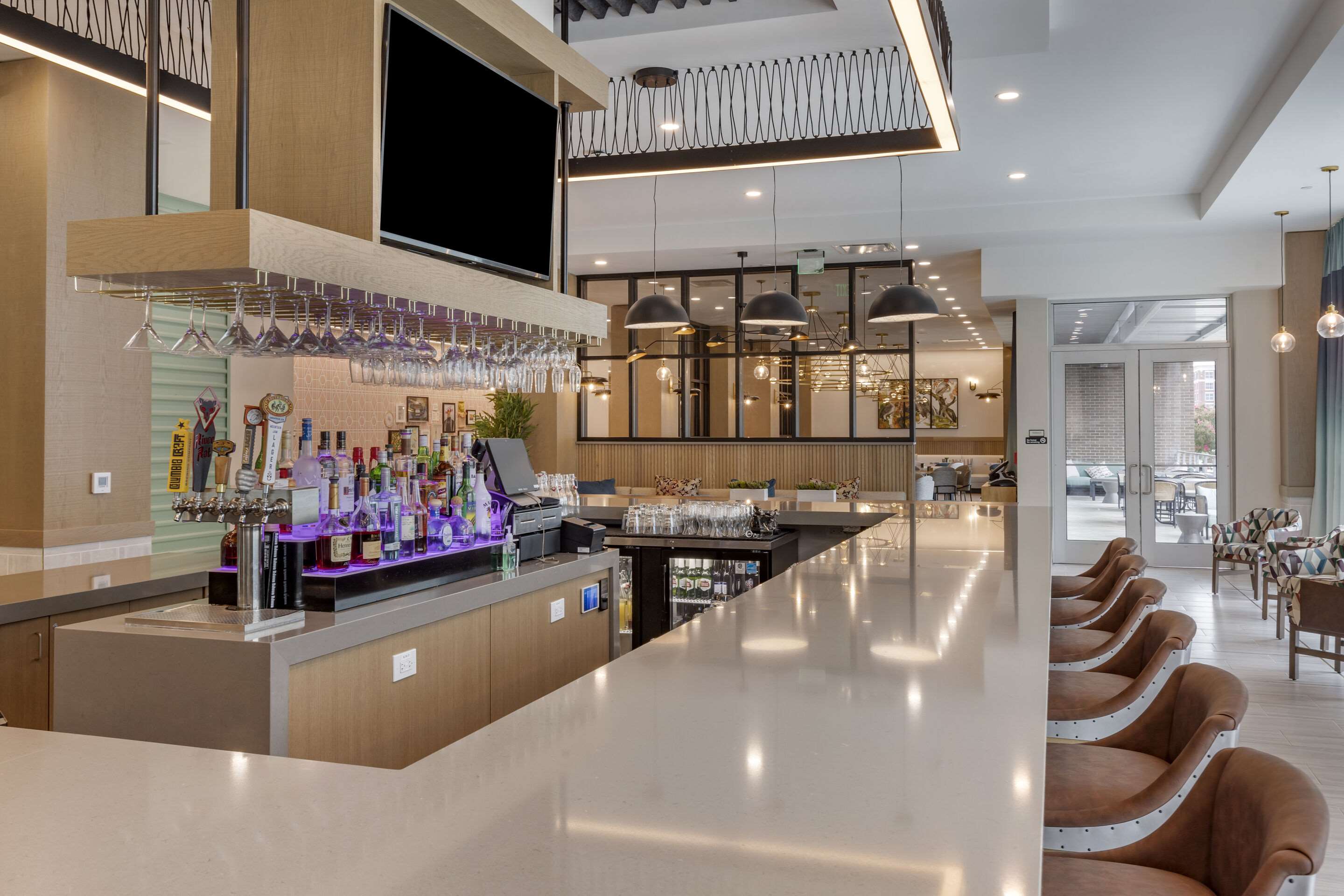 Hotel bar | Cambria Hotel Columbia Downtown The Vista