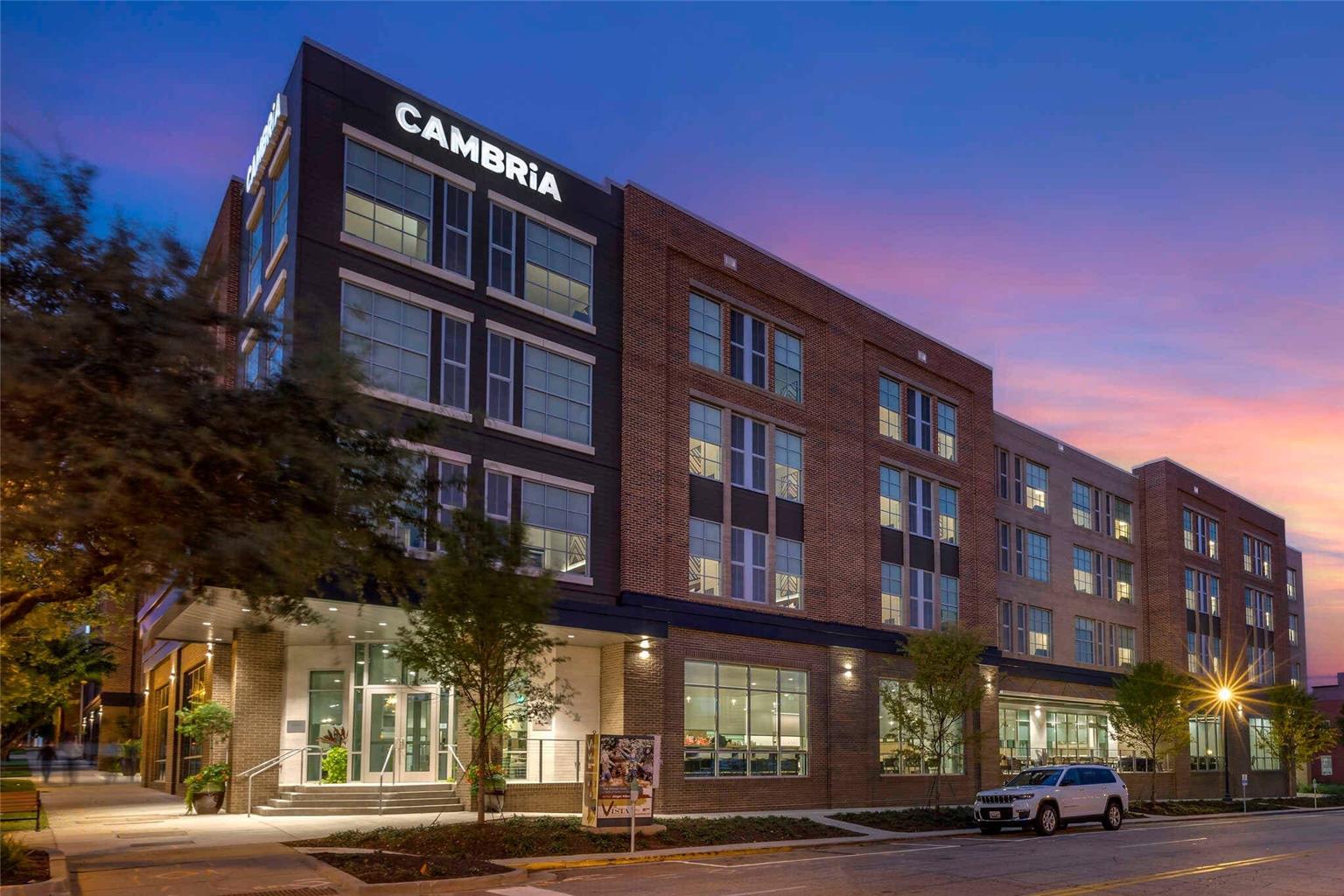 Cambria Hotel Downtown the Vista