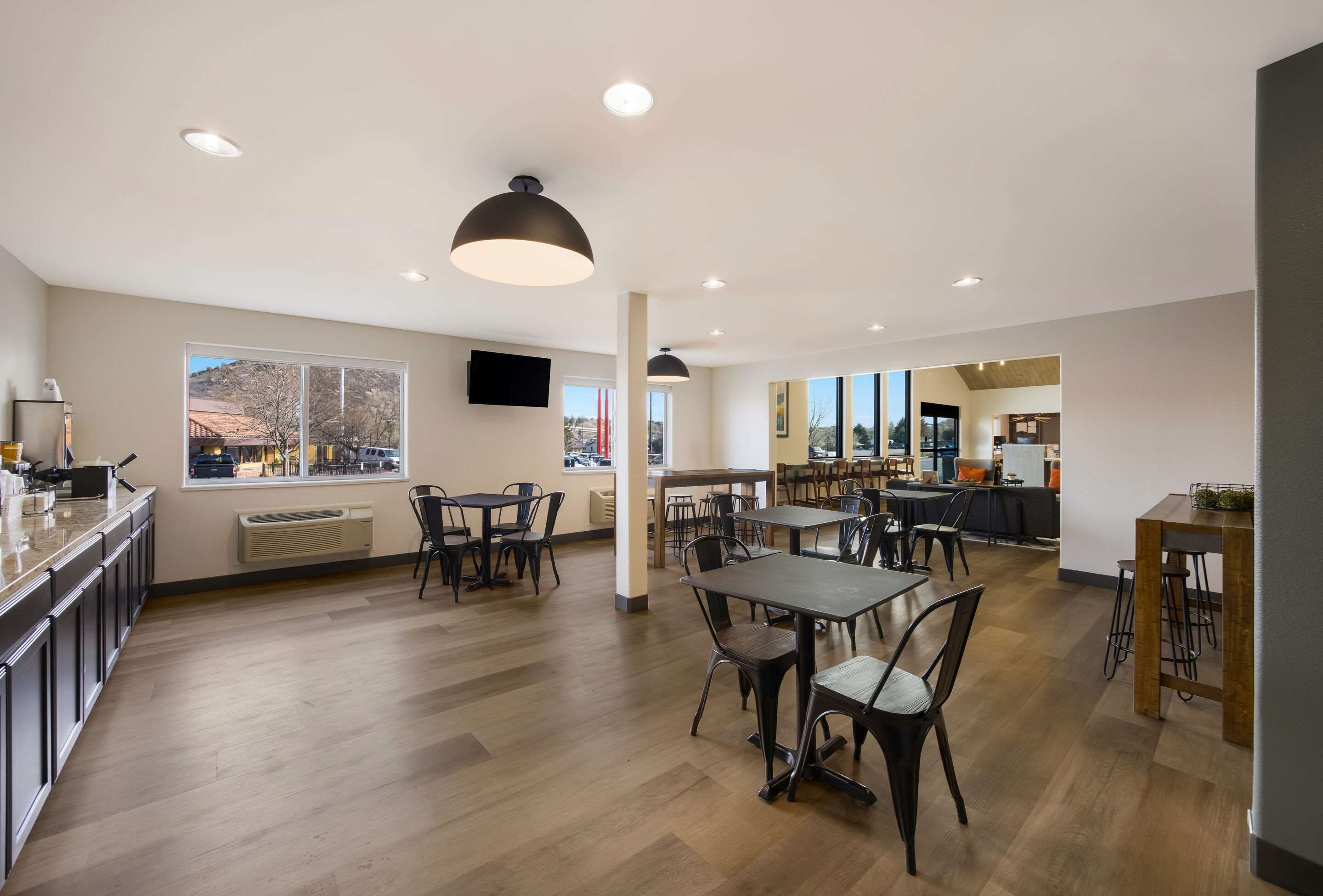 Breakfast area