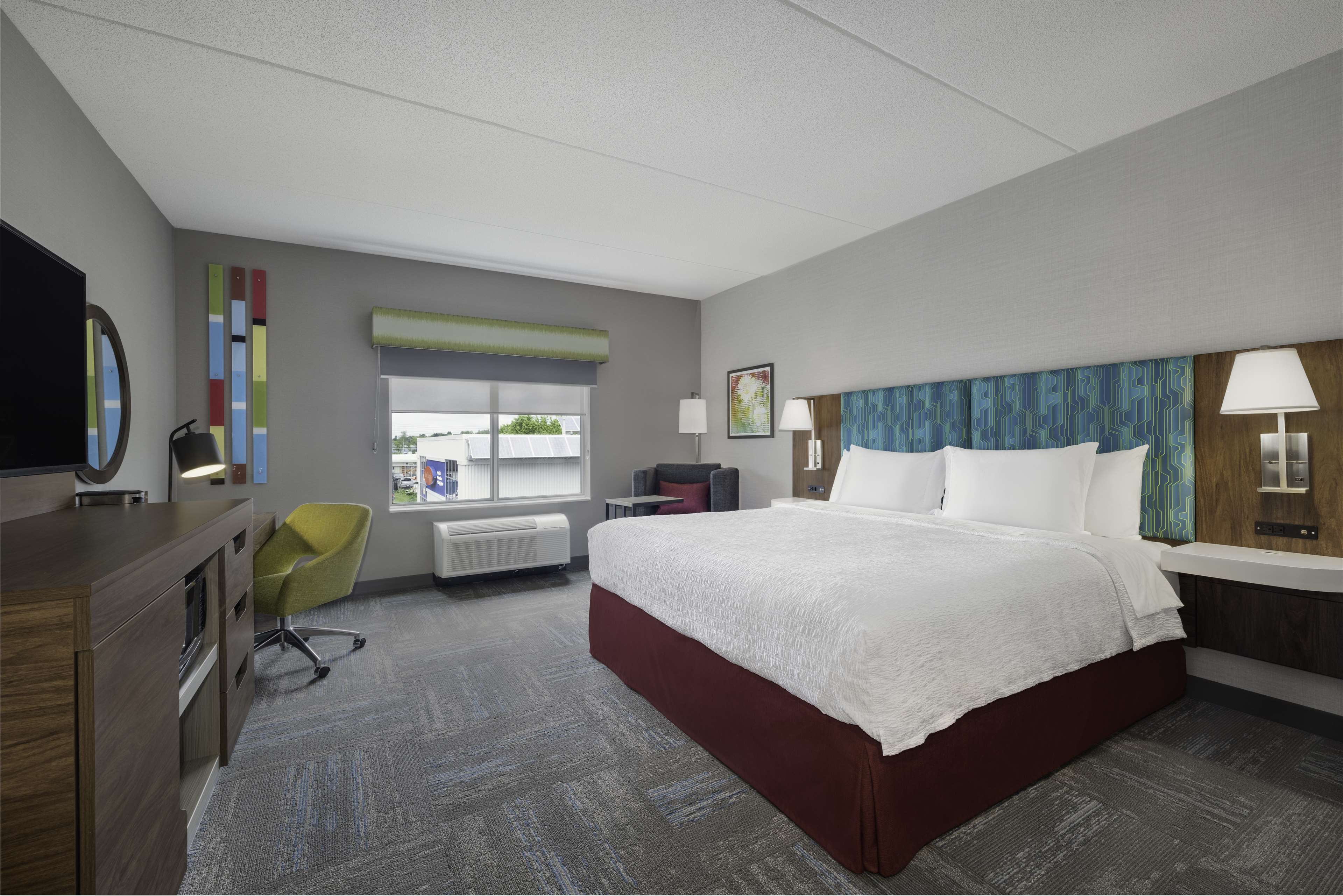 Hampton Inn by Hilton Midland Room Type - 1 KNG ACCESSIBLE TUB