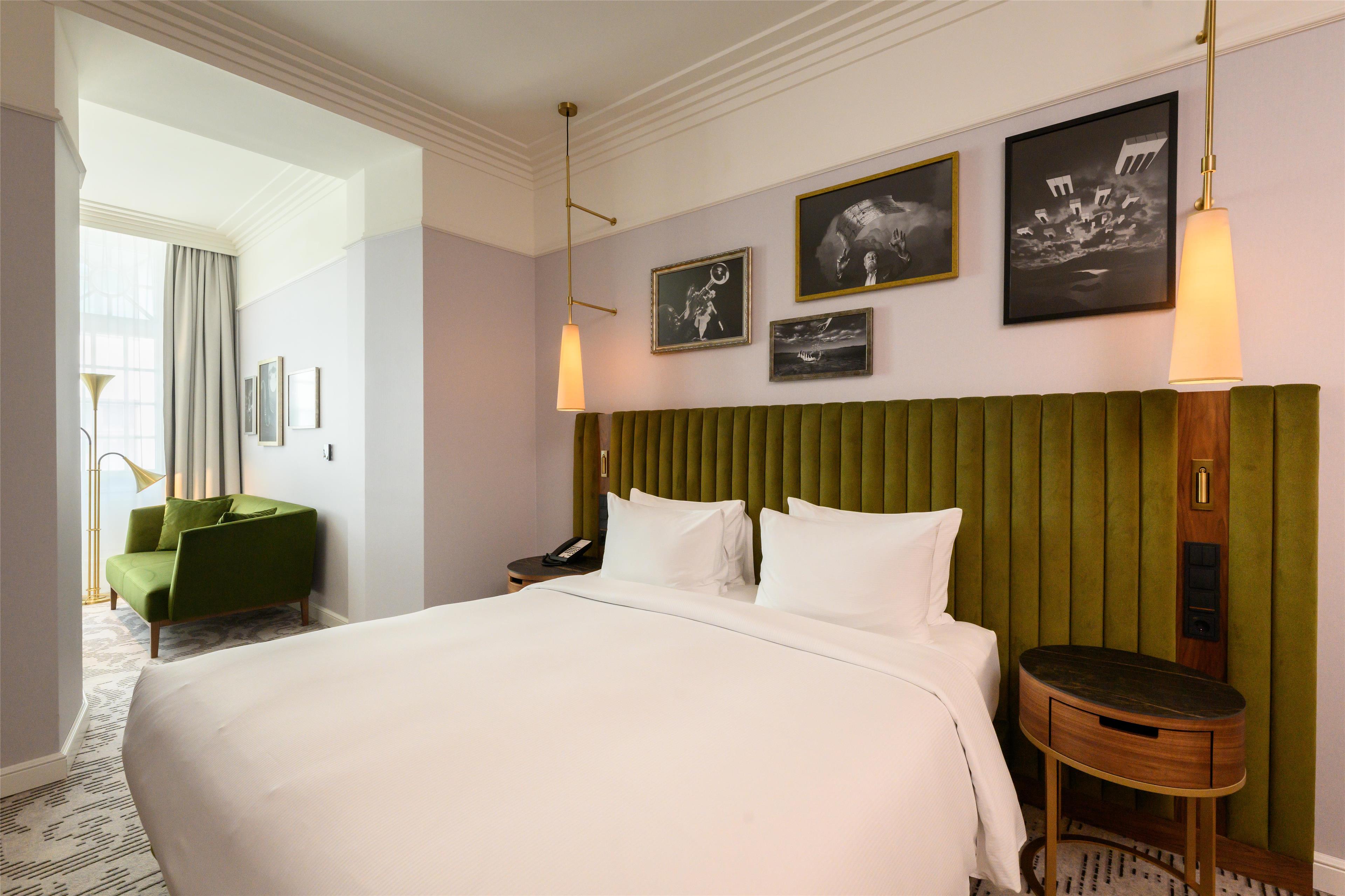 Hotel Saski Krakow, Curio collection by Hilton Room Type - KING DELUXE COURTYARD ROOM