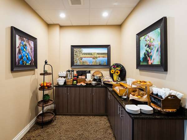 Amenities - Hotel Maison Yakima - I-82, Exit 33