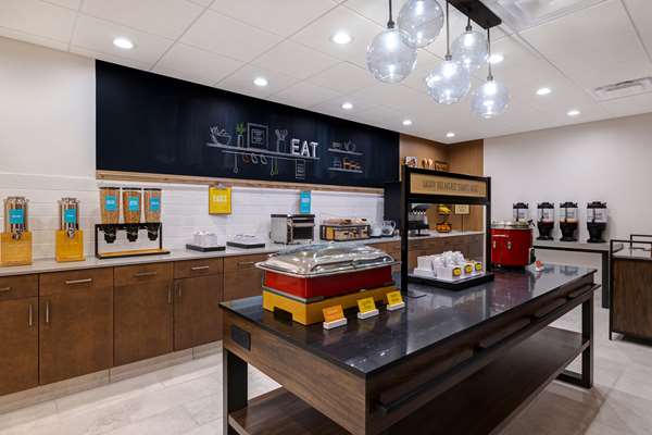 Amenities - Hampton Inn & Suites Marina