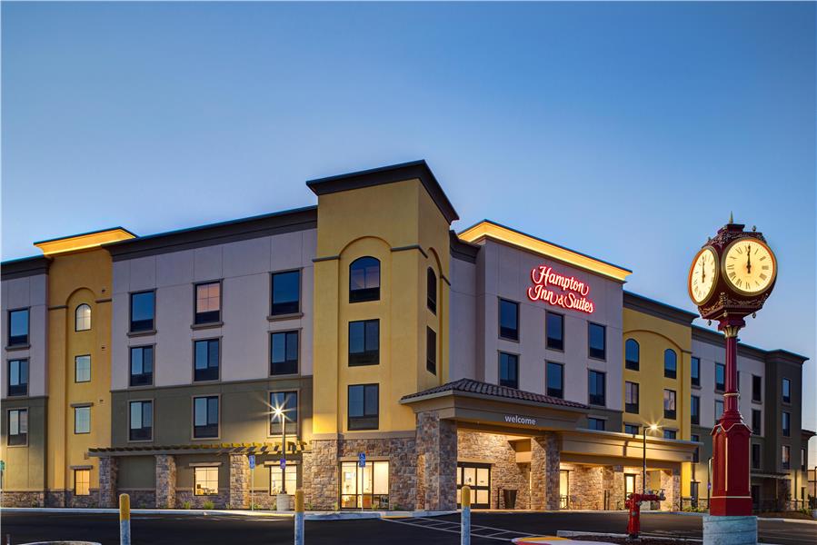 Hampton Inn & Suites by Hilton Marina