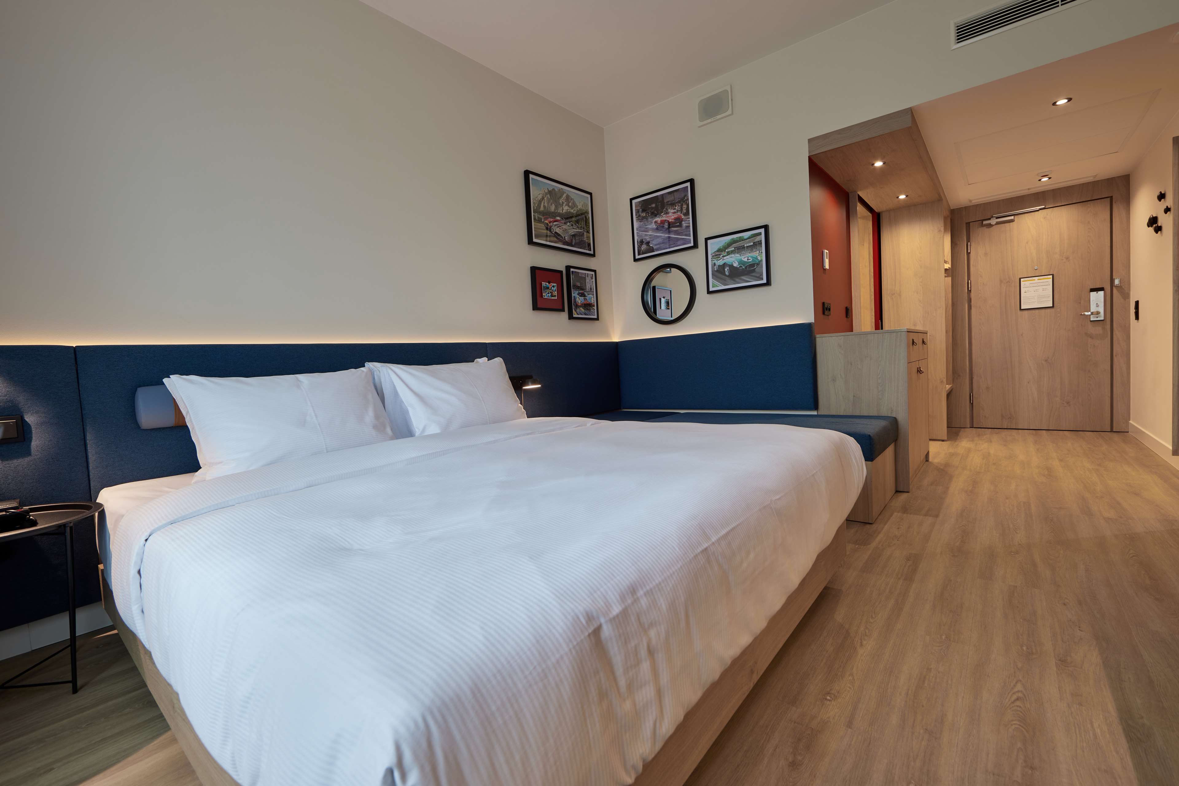 Hampton by Hilton Poznan Swarzedz Room Type - QUEEN RM W SOFA BED VIEW