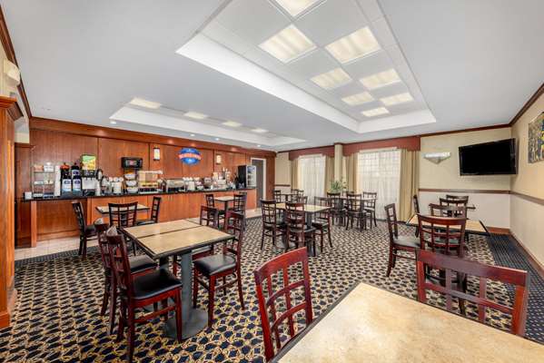  - Baymont Inn & Suites Pratt