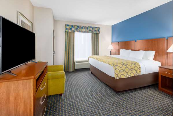  - Baymont Inn & Suites Pratt