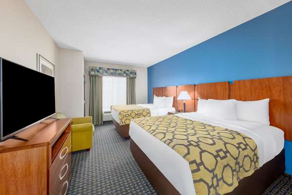 Suite - Baymont Inn & Suites Pratt