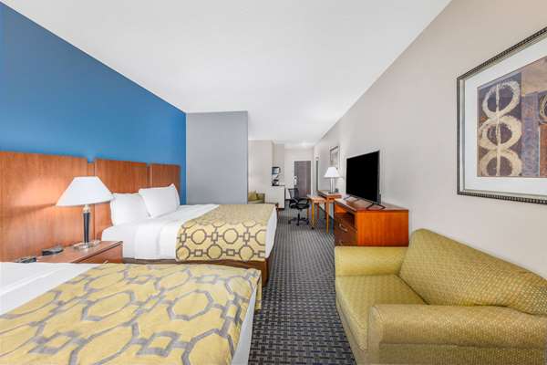 Suite - Baymont Inn & Suites Pratt