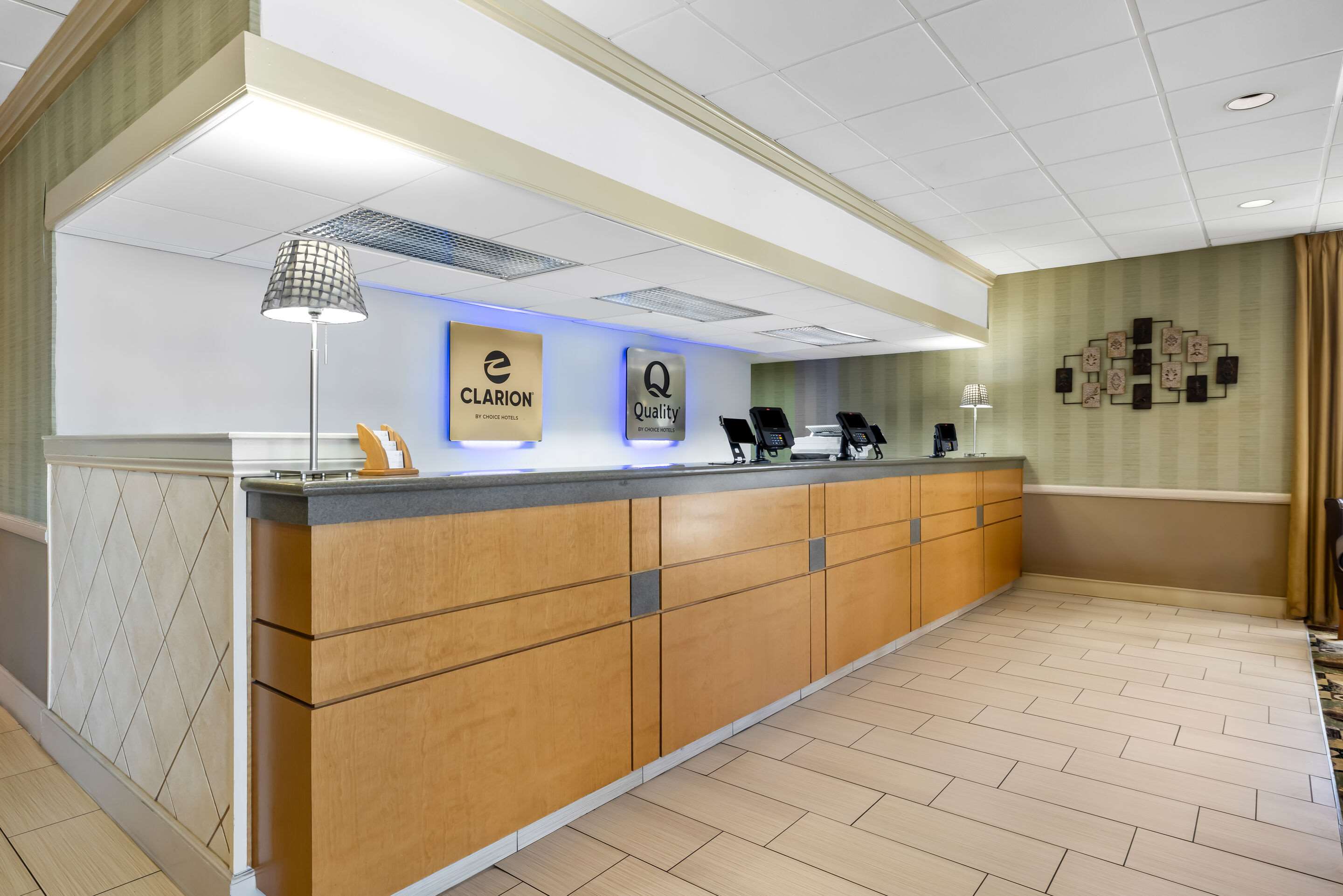 Front desk | Quality Inn Morgan City