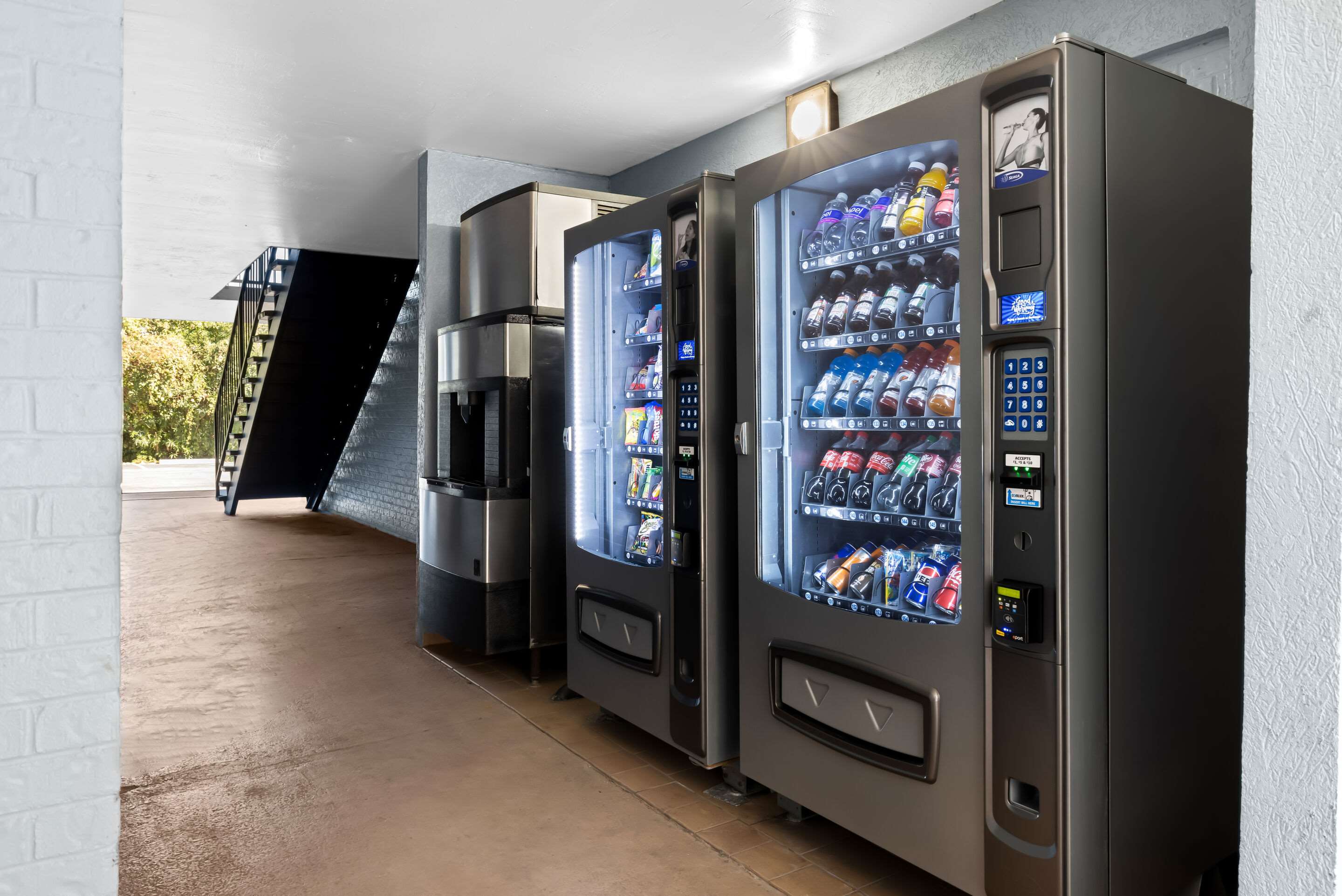 Hotel vending area | Quality Inn Morgan City