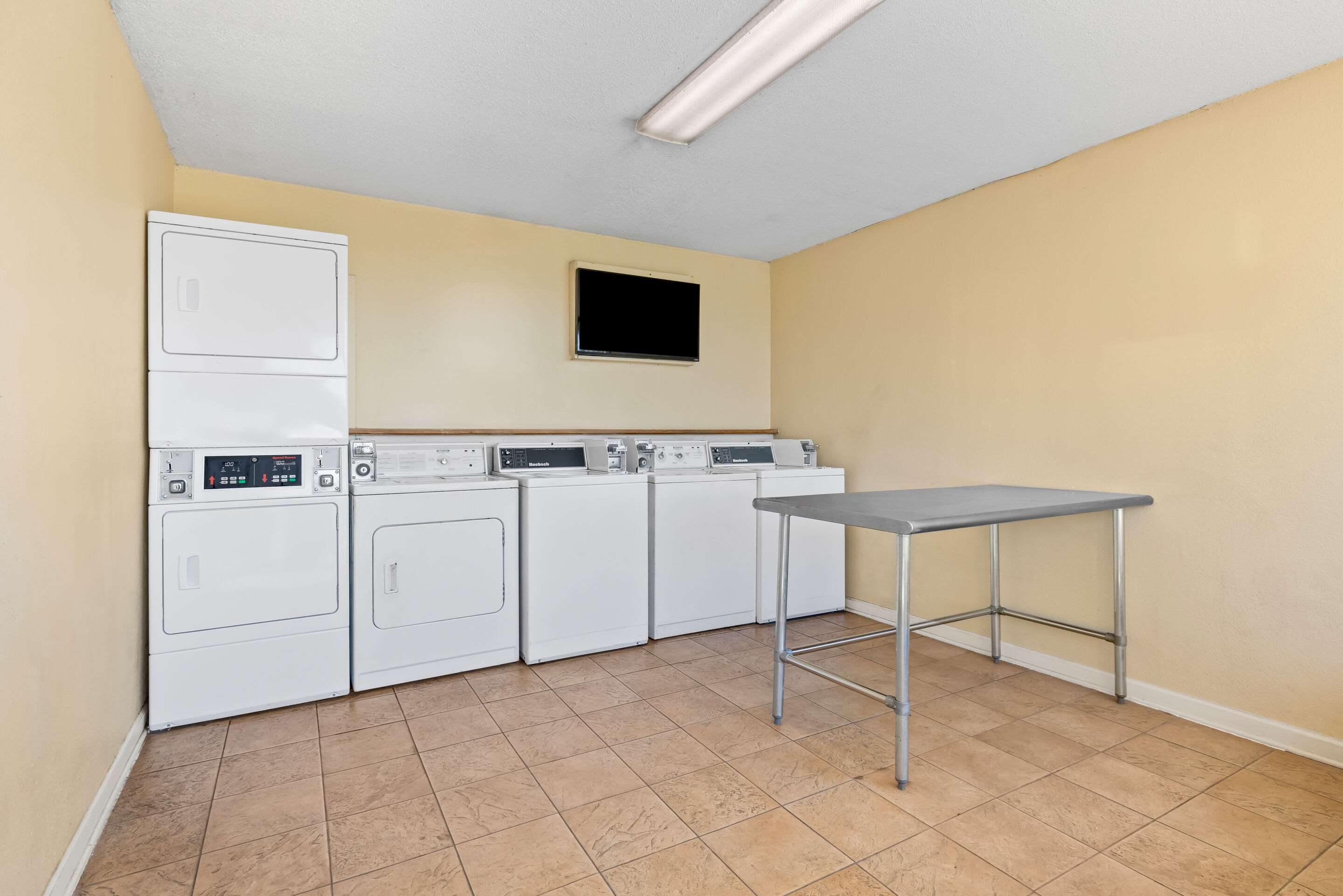Guest laundry facilities | Quality Inn Morgan City