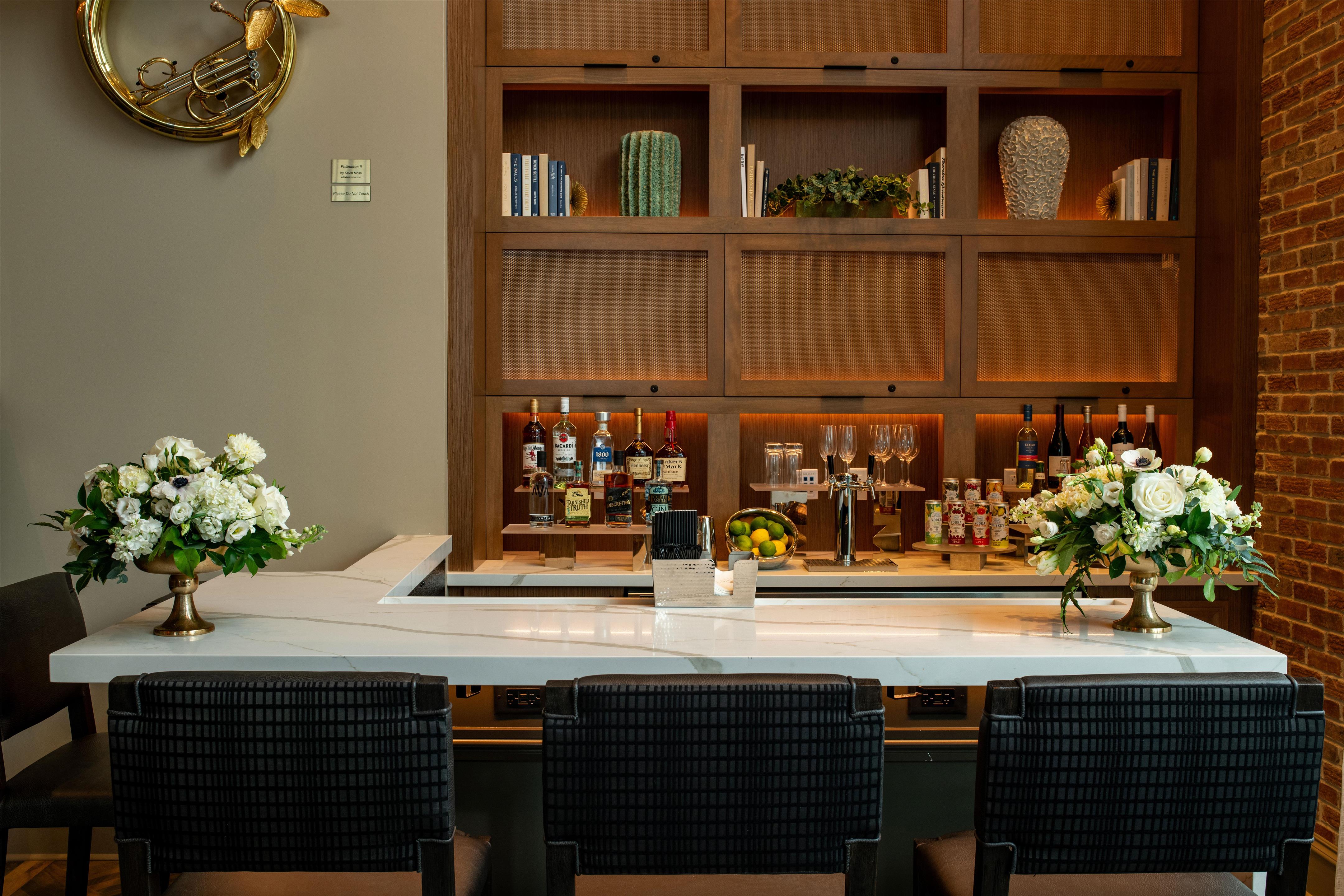BarLounge | Embassy Suites by Hilton Virginia Beach Oceanfront Resort