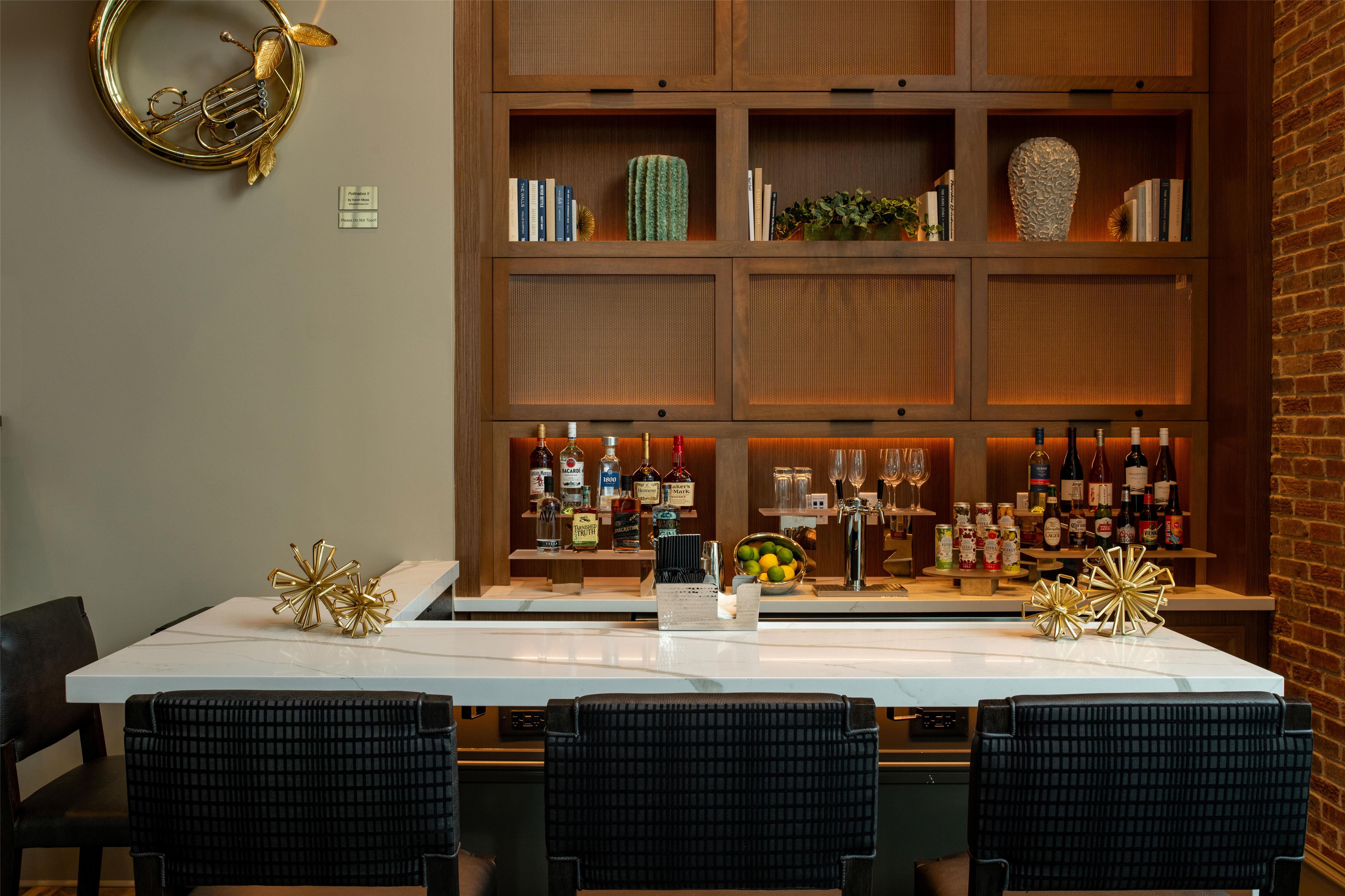 BarLounge | Embassy Suites by Hilton Virginia Beach Oceanfront Resort