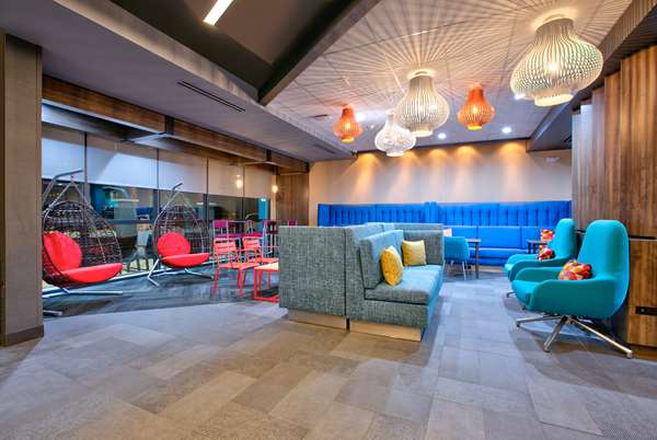  - Tru by Hilton Hotel San Antonio at the Rim - I-10, Exit 555