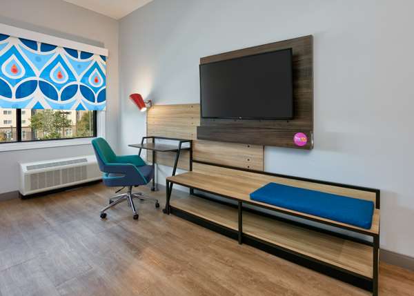  - Tru by Hilton Hotel San Antonio at the Rim - I-10, Exit 555