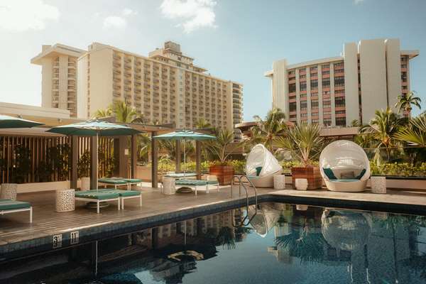 Exterior view - Waikiki Beachcomber Resort by Outrigger
