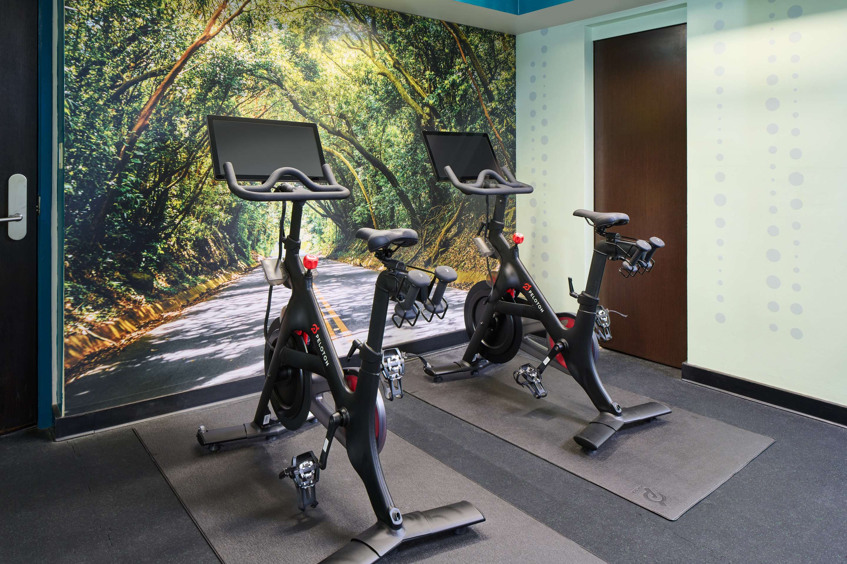 Fitness Center | OUTRIGGER Waikiki Beachcomber Hotel