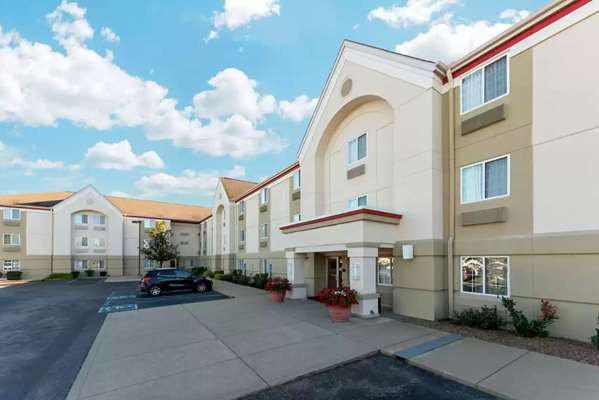 Exterior view - MainStay Suites Northeast Wichita