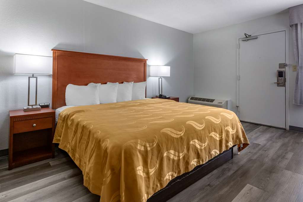 QUALITY INN FAYETTEVILLE NEAR FORT-guestroom-Guest Room,On-Site.jpg