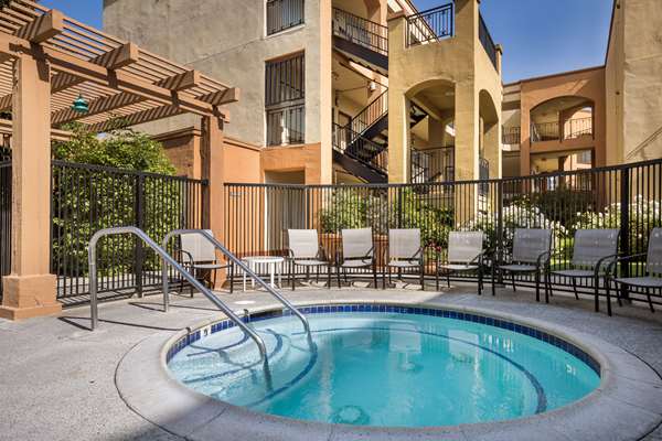 Pool - MainStay Suites John Wayne Airport Santa Ana