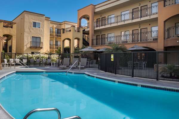 Pool - MainStay Suites John Wayne Airport Santa Ana