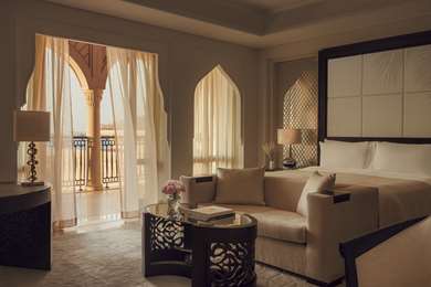 Palm Manor Premier King Room, photo 2