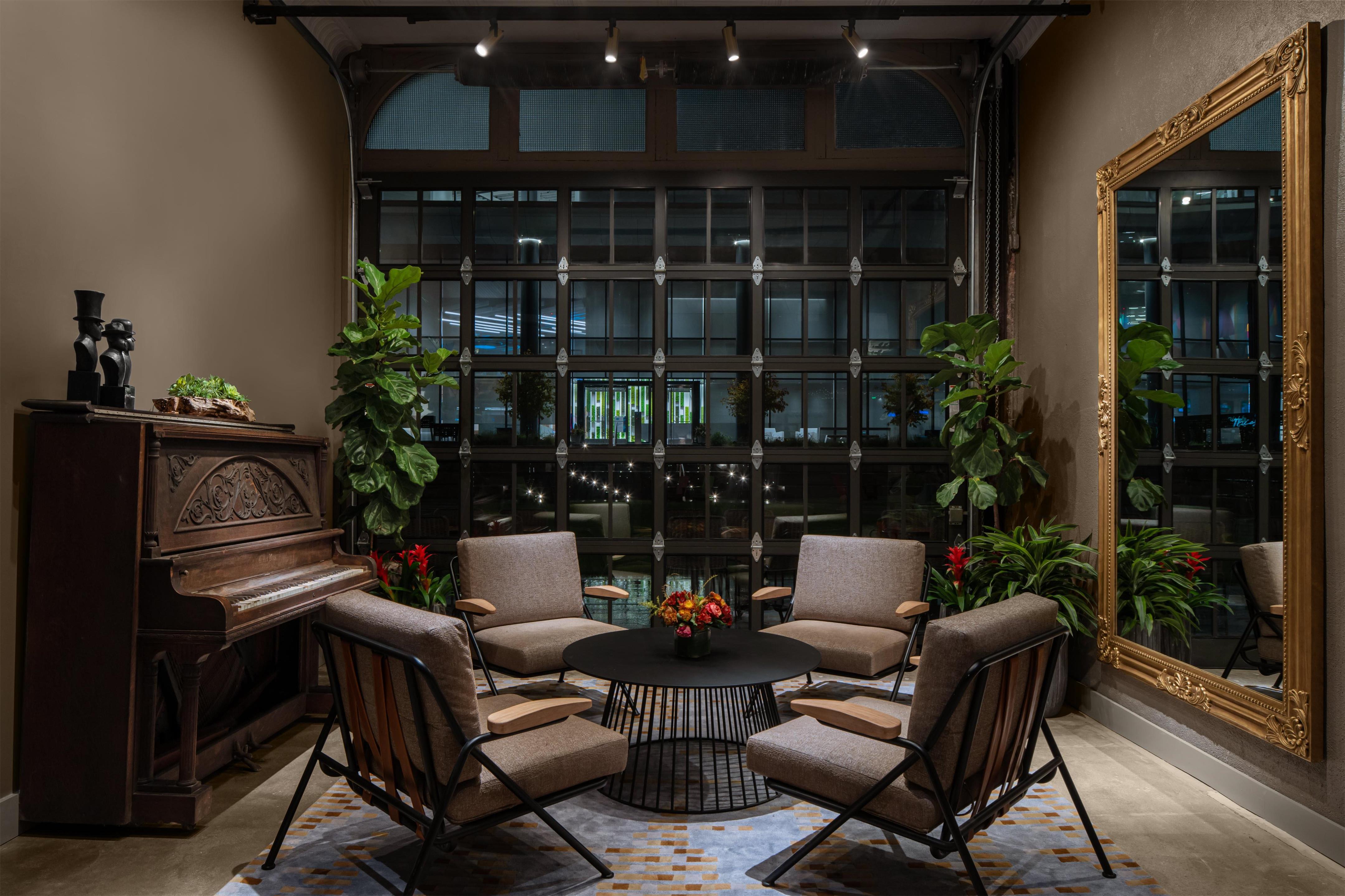 Lobby | Hotel West & Main Conshohocken Philadelphia, Tapestry Collection